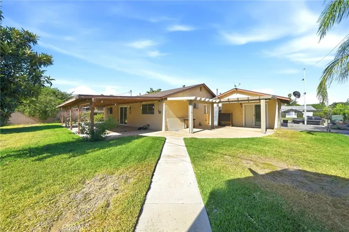 682 S Belden, Rialto, California 92376