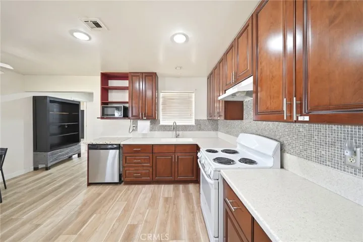 682 S Belden, Rialto, California 92376