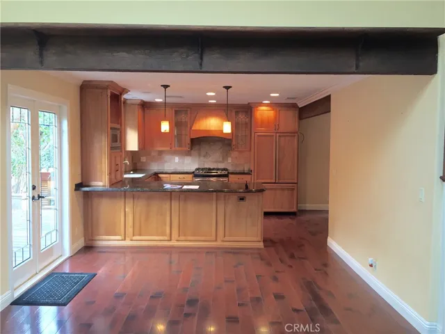 990 Trabuco, Costa Mesa, California 92627
