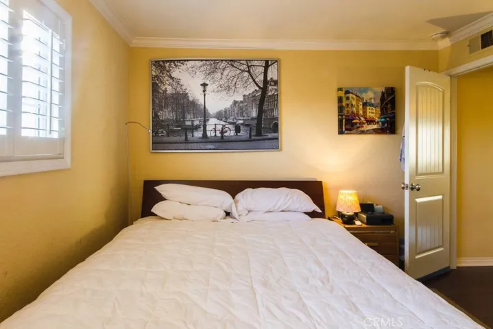 990 Trabuco, Costa Mesa, California 92627