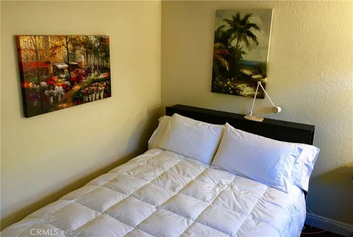 990 Trabuco, Costa Mesa, California 92627