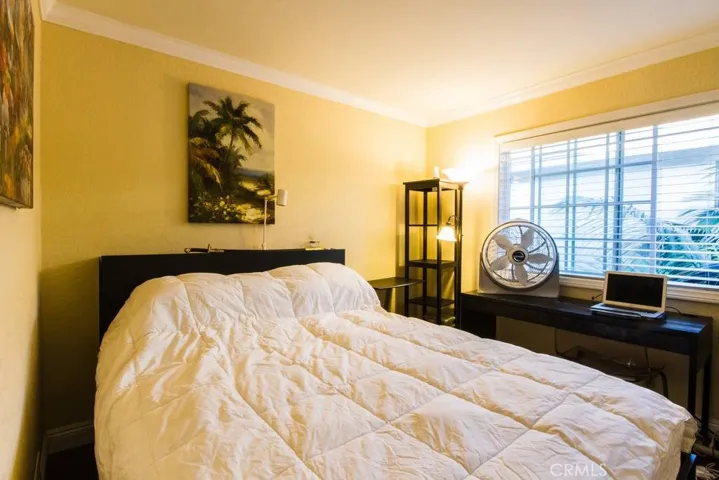 990 Trabuco, Costa Mesa, California 92627