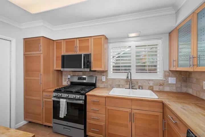 7943 June Lake Dr., San Diego, California 92119