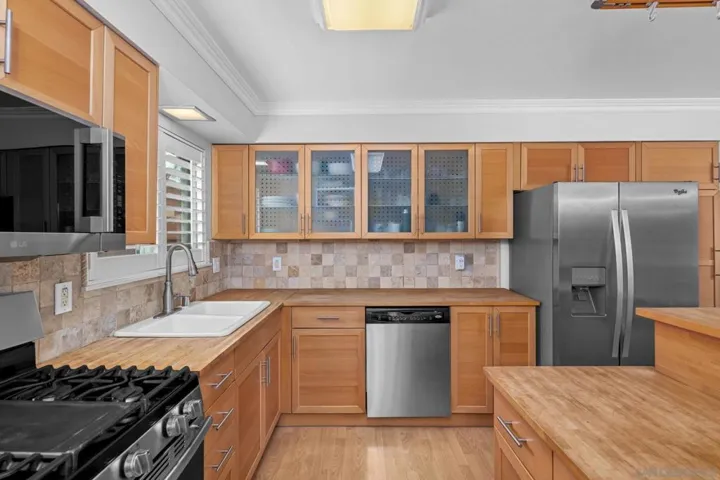 7943 June Lake Dr., San Diego, California 92119