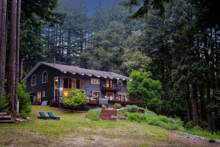 900 Larsen Road, Aptos, California 95003