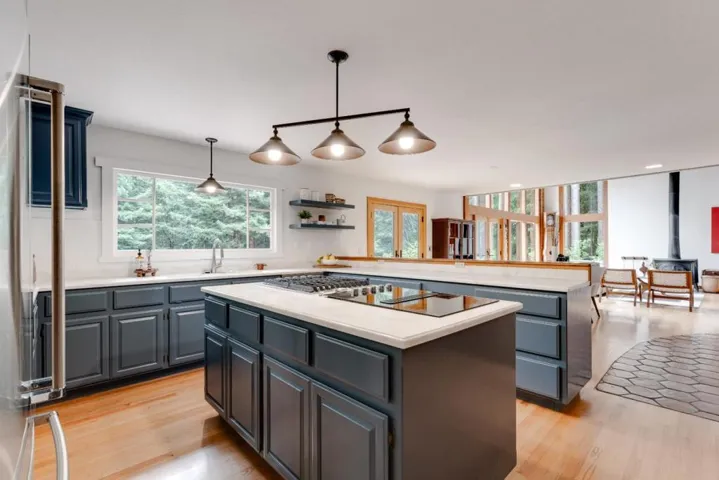 900 Larsen Road, Aptos, California 95003