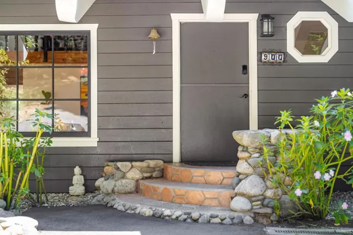 900 Larsen Road, Aptos, California 95003
