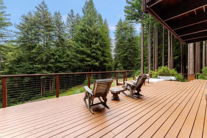 900 Larsen Road, Aptos, California 95003