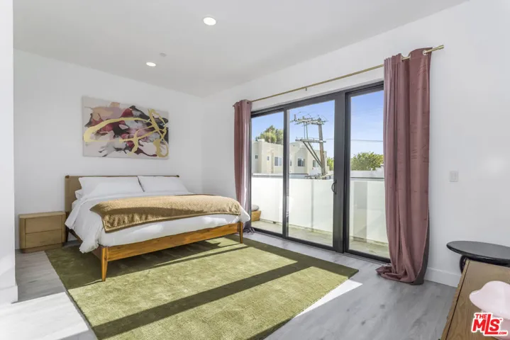 137 N Doheny Drive 3, Los Angeles, California 90048