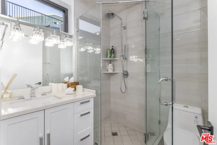 137 N Doheny Drive 3, Los Angeles, California 90048