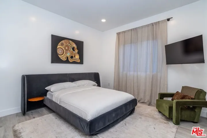 137 N Doheny Drive 3, Los Angeles, California 90048