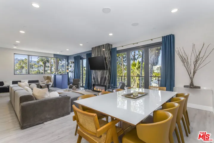 137 N Doheny Drive 3, Los Angeles, California 90048
