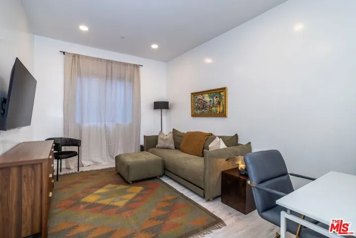 137 N Doheny Drive 3, Los Angeles, California 90048