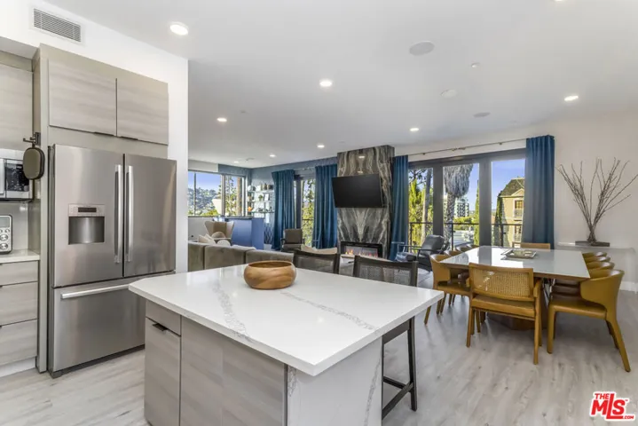 137 N Doheny Drive 3, Los Angeles, California 90048