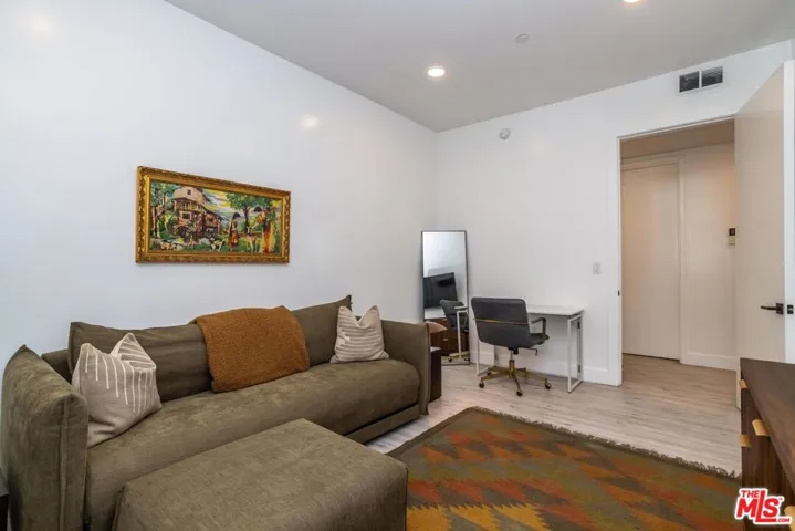137 N Doheny Drive 3, Los Angeles, California 90048