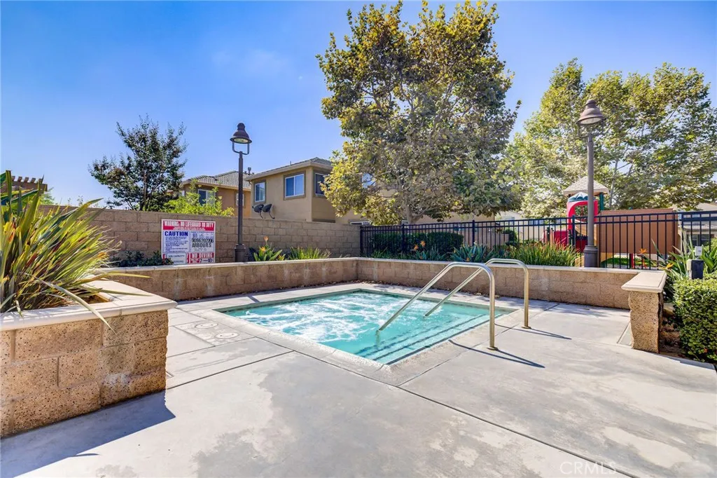 Community pool