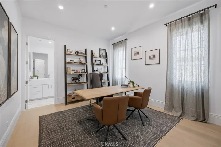 858 Fiske, Pacific Palisades, California 90272