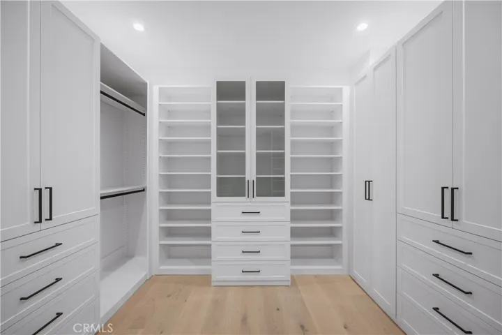 858 Fiske, Pacific Palisades, California 90272