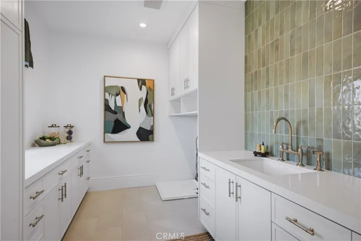 858 Fiske, Pacific Palisades, California 90272
