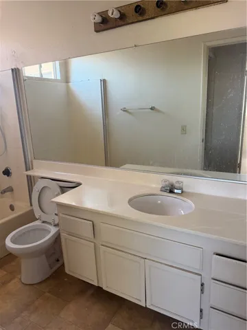 Upstairs bathroom