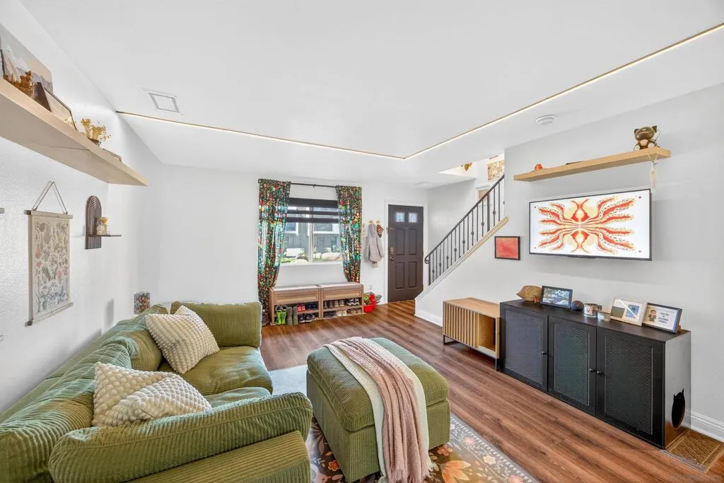 1045 Peach Ave