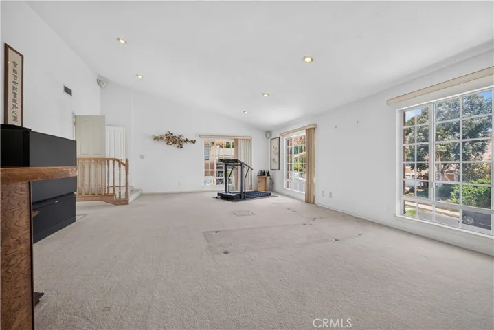 Family / Retreat Room with Wet Bar