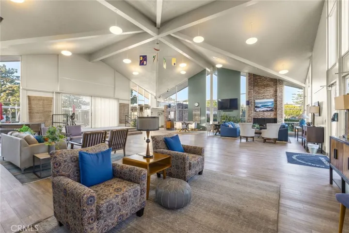 150 E Fiesta Grn, Port Hueneme, California 93041