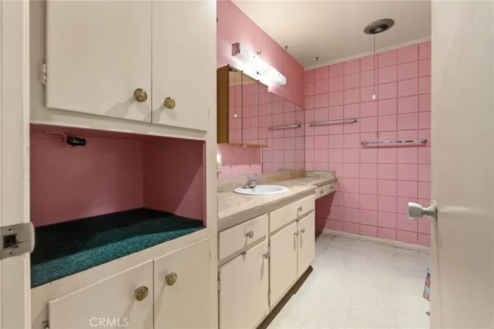 150 E Fiesta Grn, Port Hueneme, California 93041