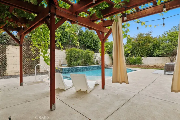 962 Begonia Avenue, Costa Mesa, California 92626
