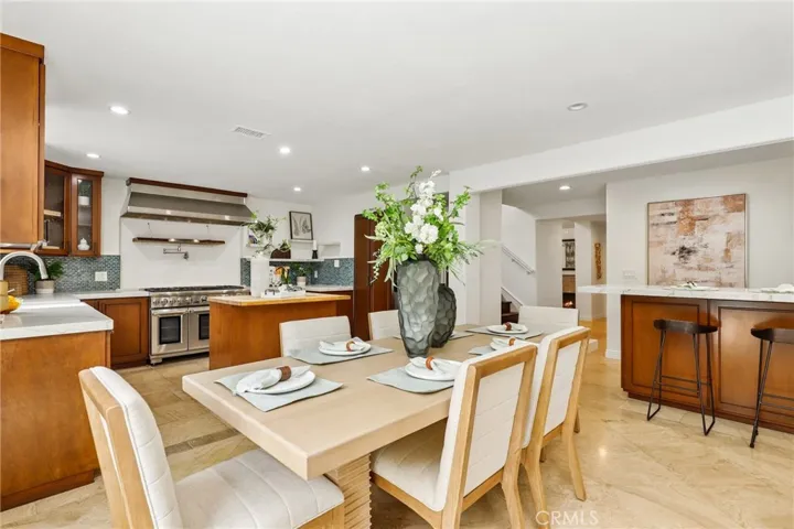 962 Begonia Avenue, Costa Mesa, California 92626