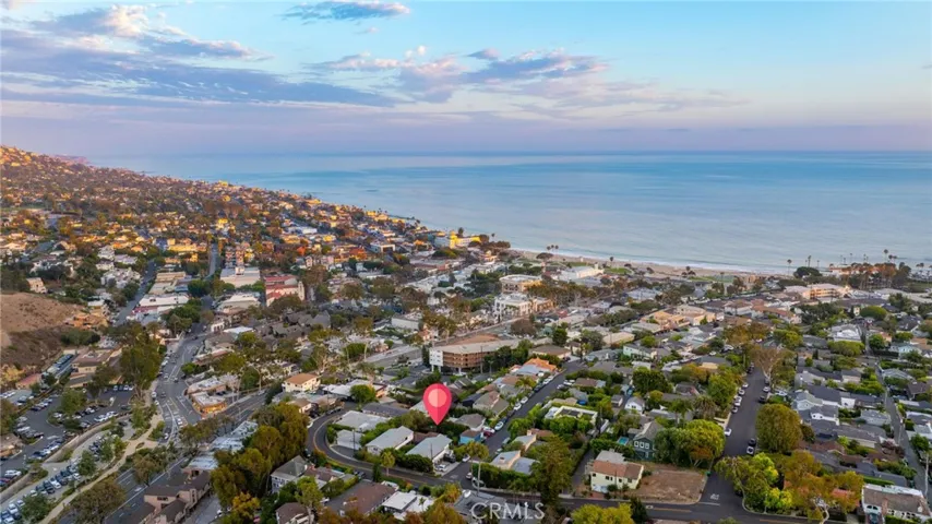 Location in proximity to ocean and Village