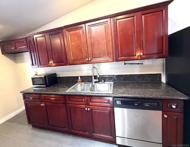 12923 Slack Street, Poway, California 92064