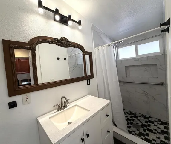 12923 Slack Street, Poway, California 92064