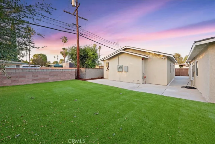 5571 Central Avenue, Riverside, California 92504