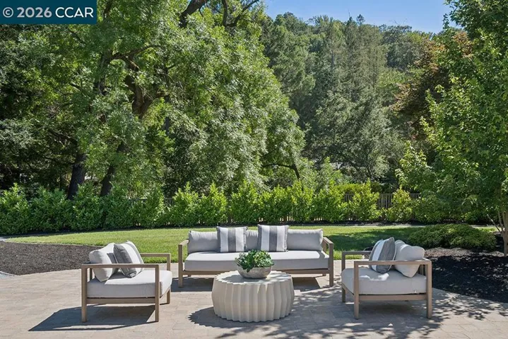 3435 Black Hawk Rd, Lafayette, California 94549