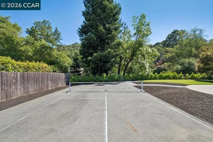 3435 Black Hawk Rd, Lafayette, California 94549