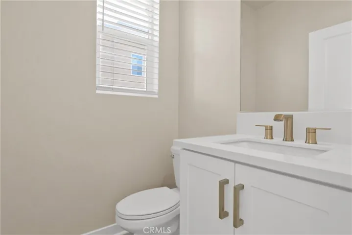 Half bath - natural