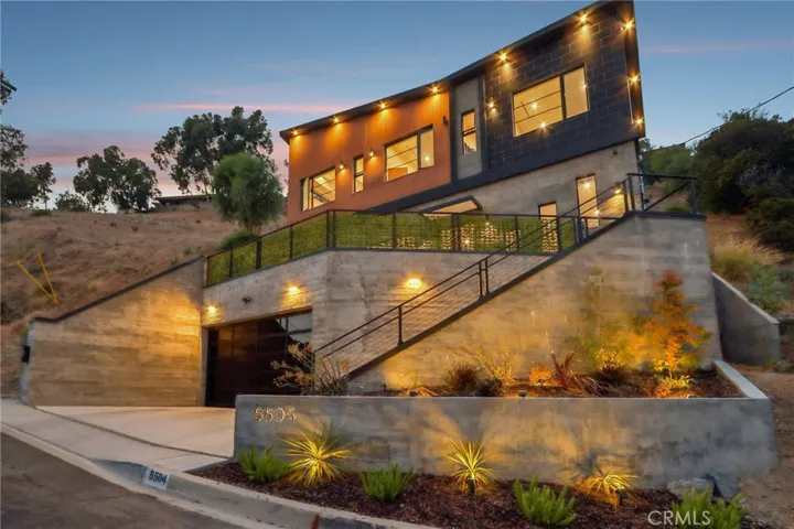 8504 Outland View Drive, Sun Valley, California 91352