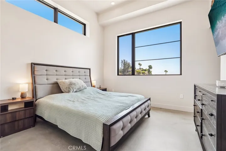 8504 Outland View Drive, Sun Valley, California 91352