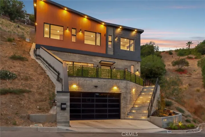 8504 Outland View Drive, Sun Valley, California 91352