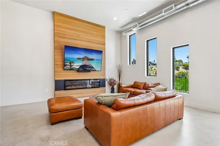 8504 Outland View Drive, Sun Valley, California 91352