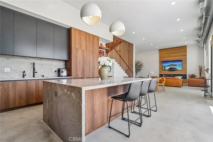 8504 Outland View Drive, Sun Valley, California 91352