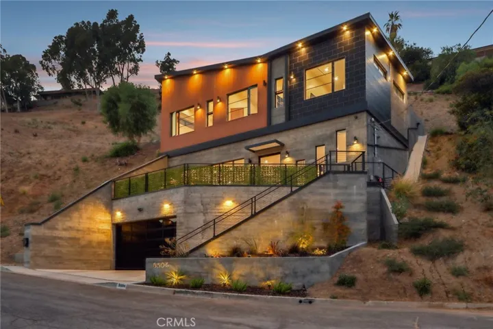 8504 Outland View Drive, Sun Valley, California 91352