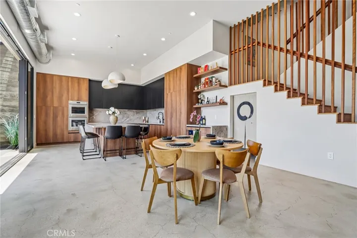 8504 Outland View Drive, Sun Valley, California 91352