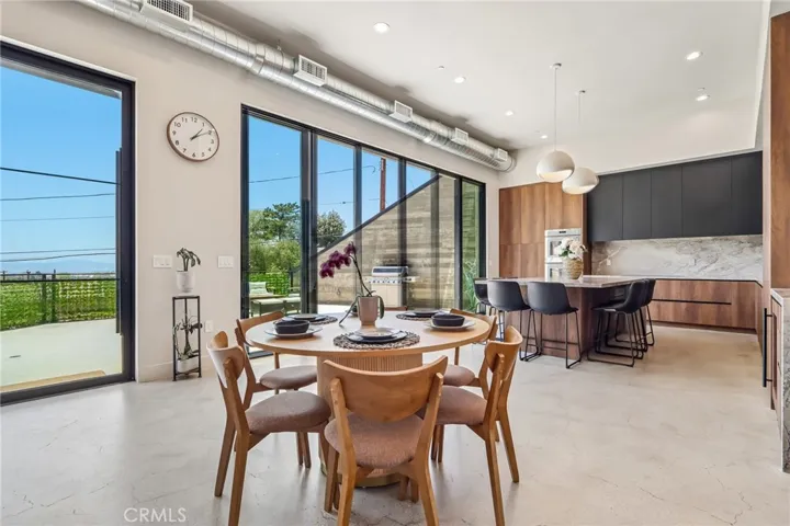 8504 Outland View Drive, Sun Valley, California 91352