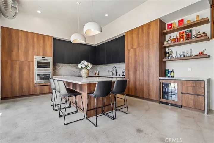 8504 Outland View Drive, Sun Valley, California 91352