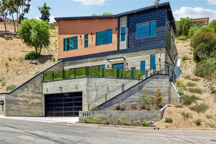 8504 Outland View Drive, Sun Valley, California 91352