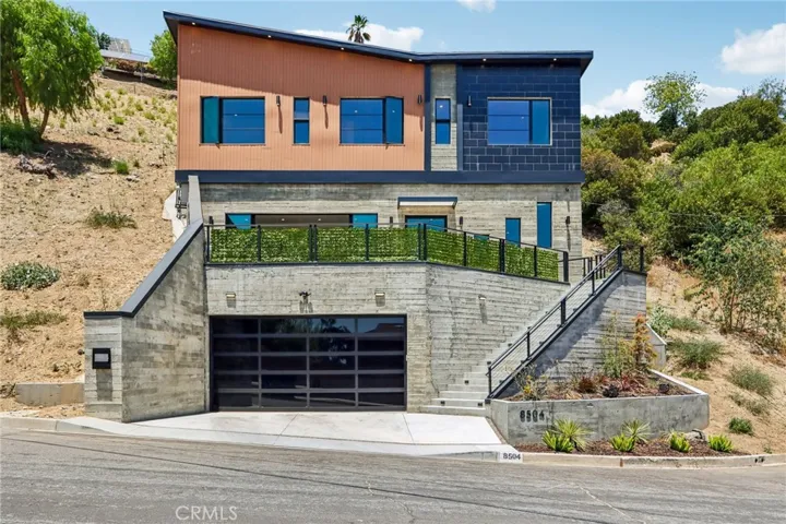 8504 Outland View Drive, Sun Valley, California 91352