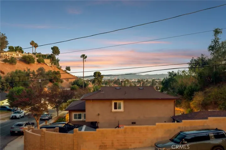 8504 Outland View Drive, Sun Valley, California 91352