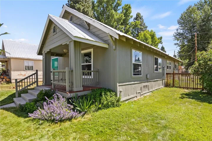 104 Elm, Westwood, California 96137